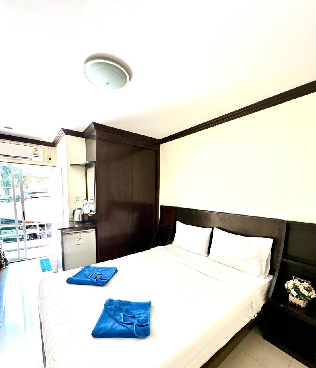 Blueskyhouse Patong Hotel ภายนอก รูปภาพ