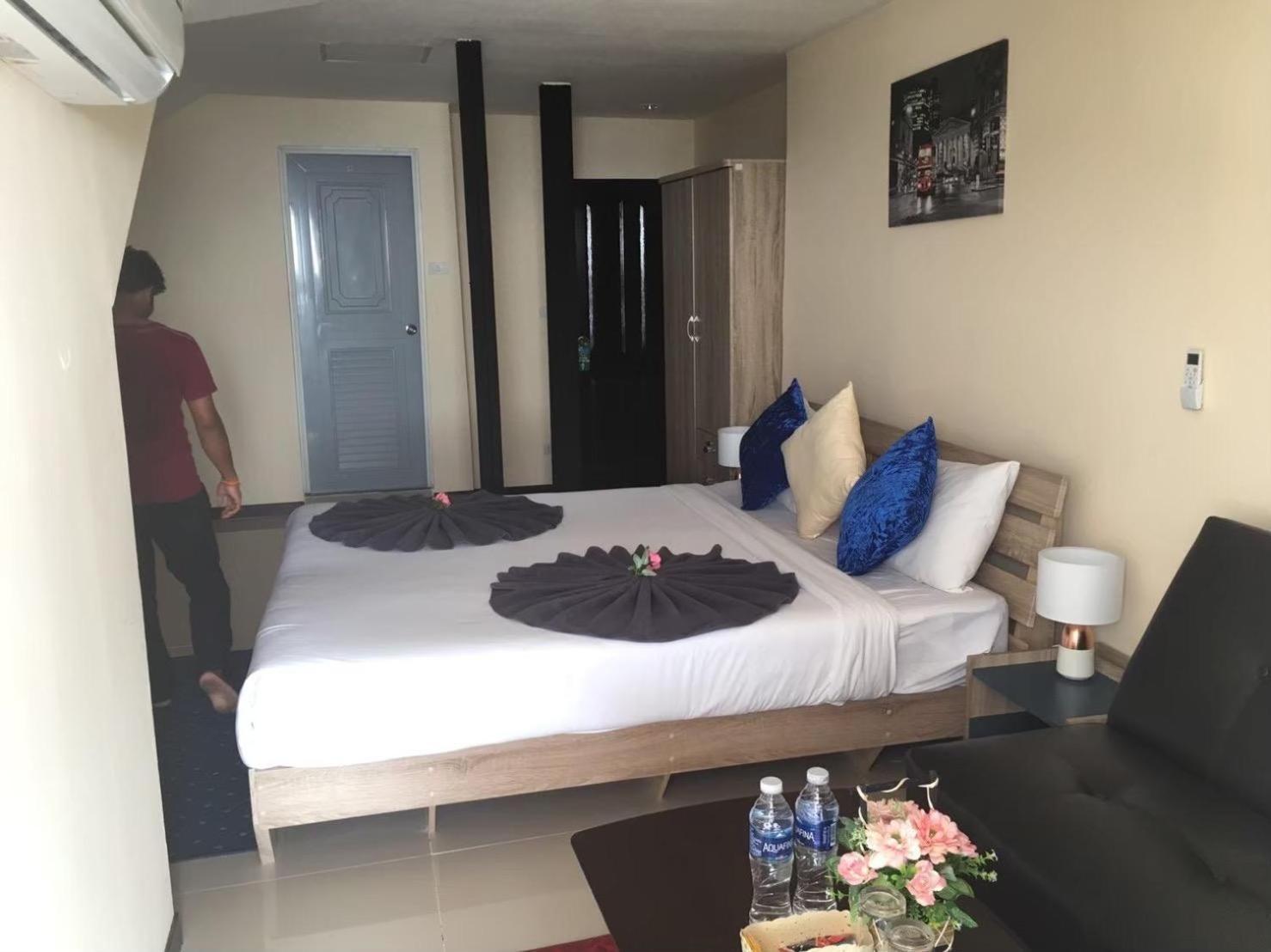Blueskyhouse Patong Hotel ภายนอก รูปภาพ