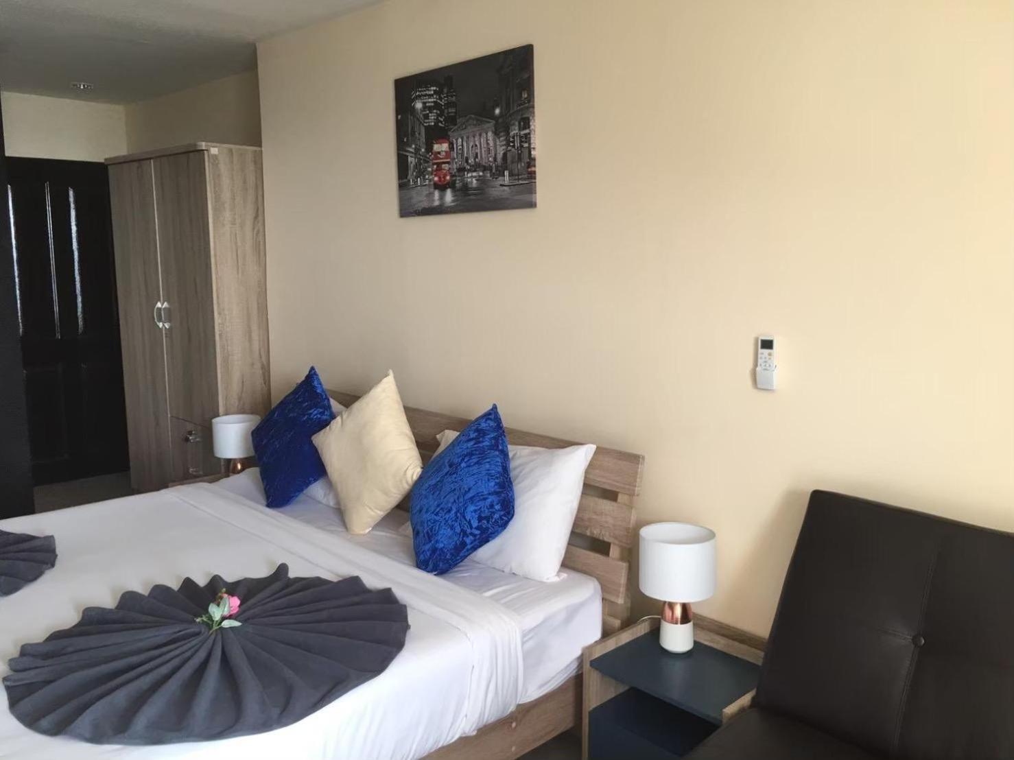 Blueskyhouse Patong Hotel ภายนอก รูปภาพ
